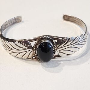 Harry Spencer Navajo Sterling Silver Black Onyx Cabochon Cuff Bracelet Vintage